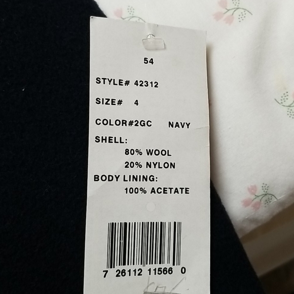 Coat - Picture 7 of 8